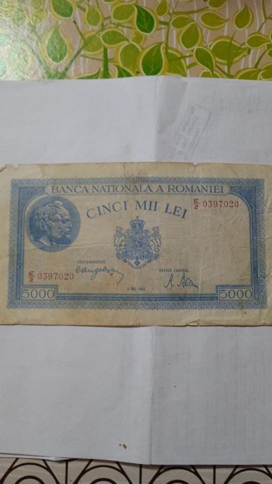 Bancnote vechi de vânzare.