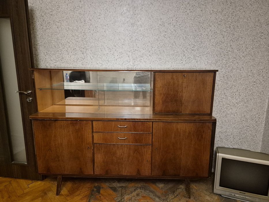 Ретро Бюфет Добро Състояние