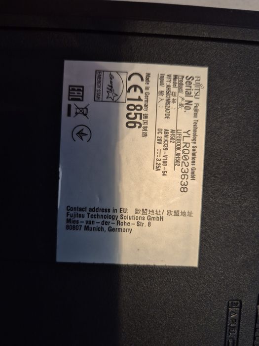 Laptop Fujitsu Series AH502