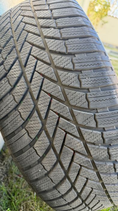 Зимни Гуми Bridgestone LM005 255/45/20