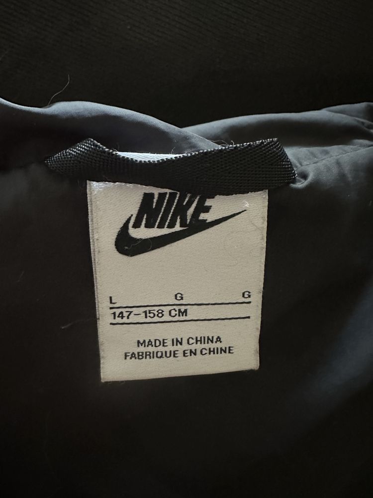 Зимно яке Nike черно