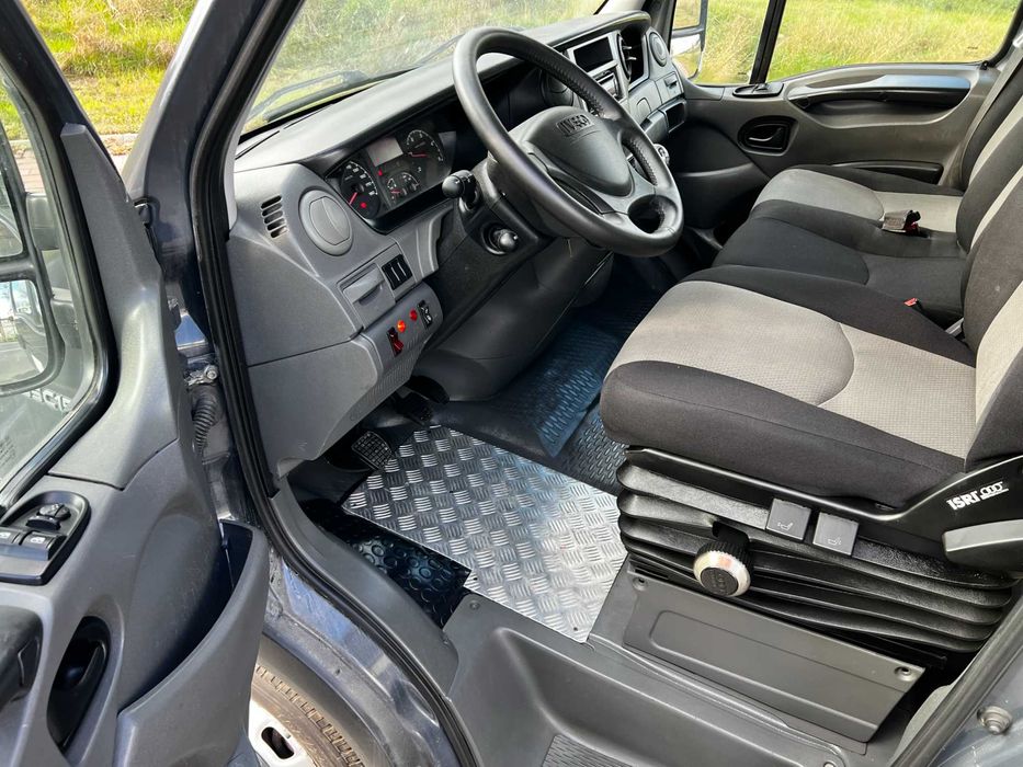 Iveco Daily 35C 15 - basculabila pe cutie de fabrica