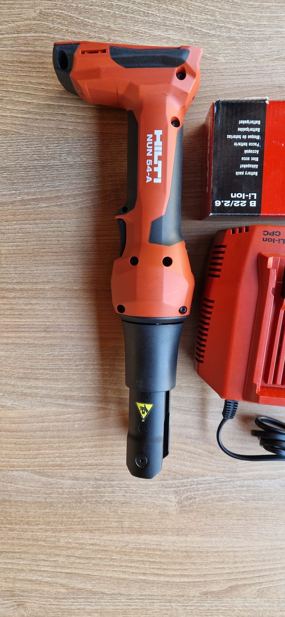 Hilti presa hidraulica pe acumulator