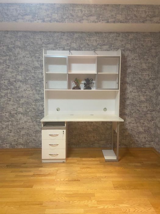 Продаю рабочий стол