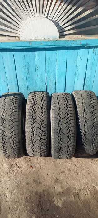 Шины  зимние 195/ 60/ 15/ б/у