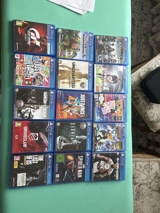 Игра PlayStation четырьмя