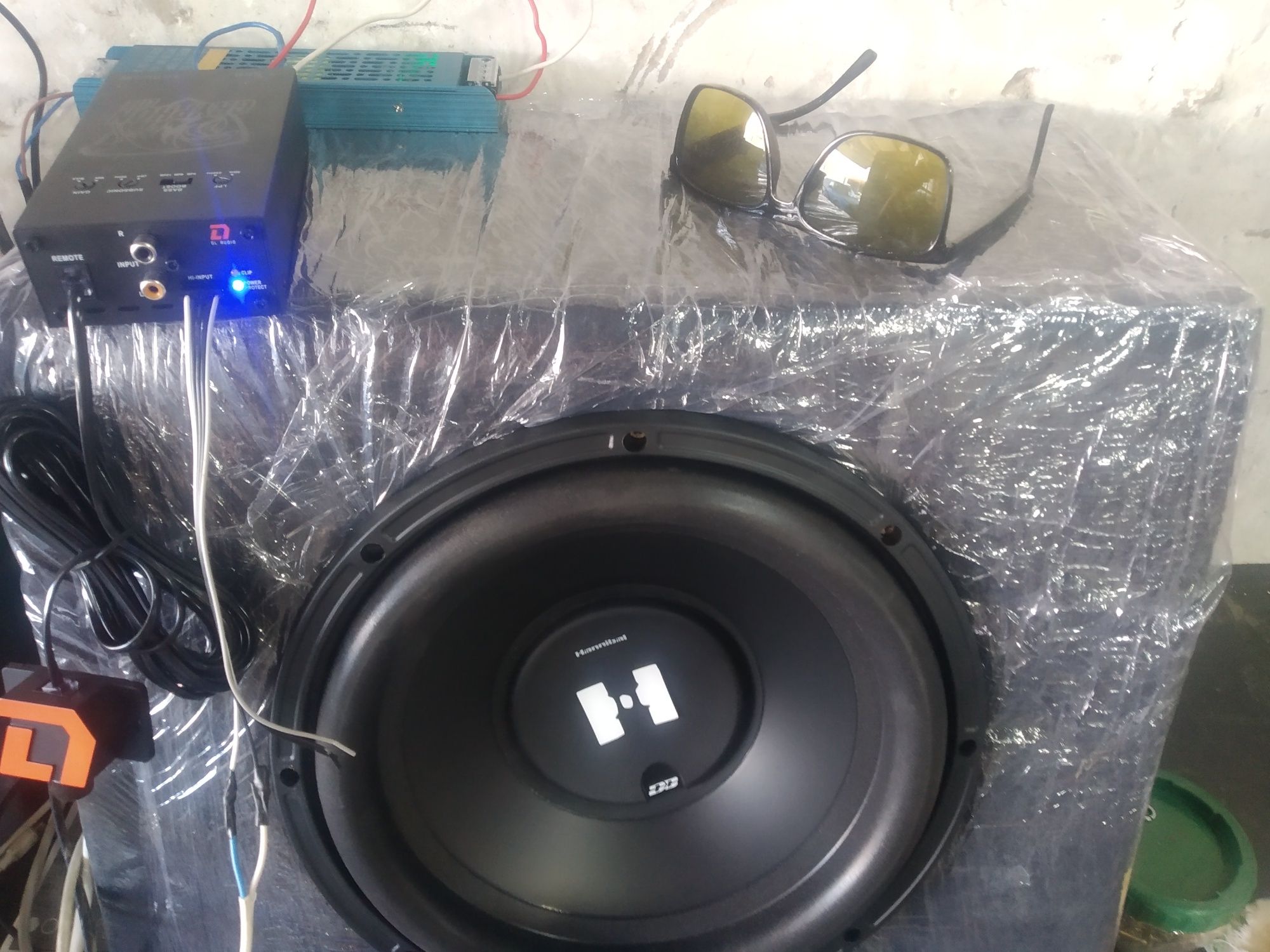 Срочно Сабвуфер DB Hanibal HS-600 +короб