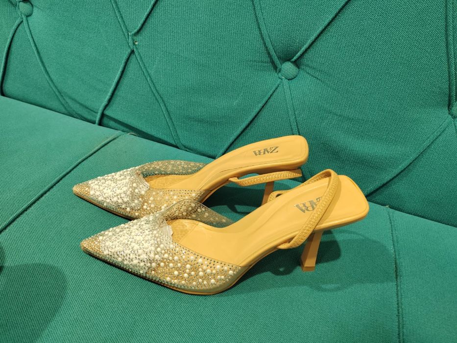 Женская обувь 36,37 размер-зимние сапоги и туфли,носила мало!