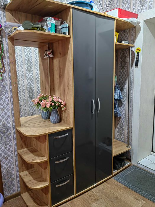 Срочно продам шкаф