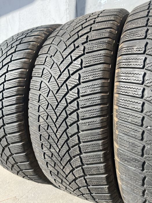 4 бр. зимни гуми 235/50/19 Bridgestone DOT 3521 4,5-5 mm
