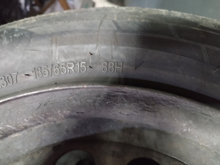 Vand 4 jante otel cu anvelope de vara