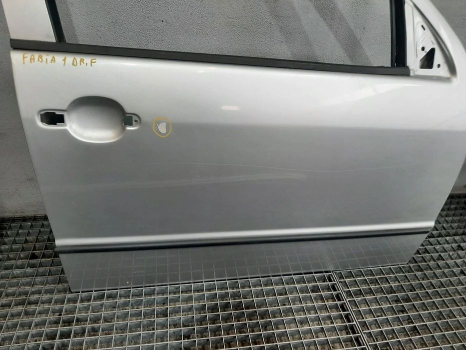 usa portiera dreapta fata skoda fabia 1  2006