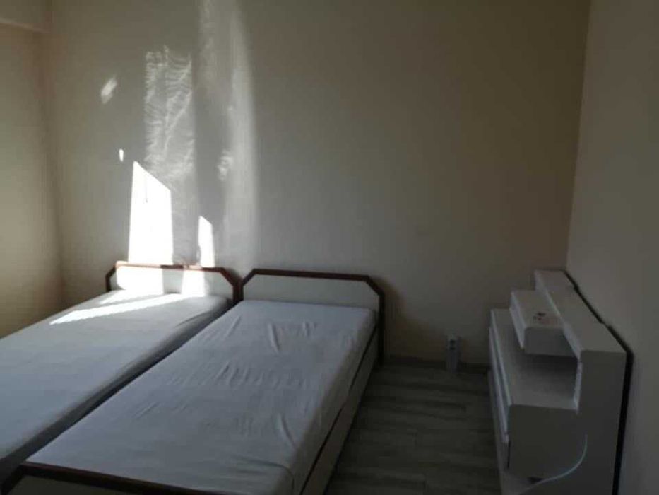 Дава се под наем Двустаен апартамент в Бургас, Меден рудник - зона Г - 79 кв.м за 190 € - Снимка #2