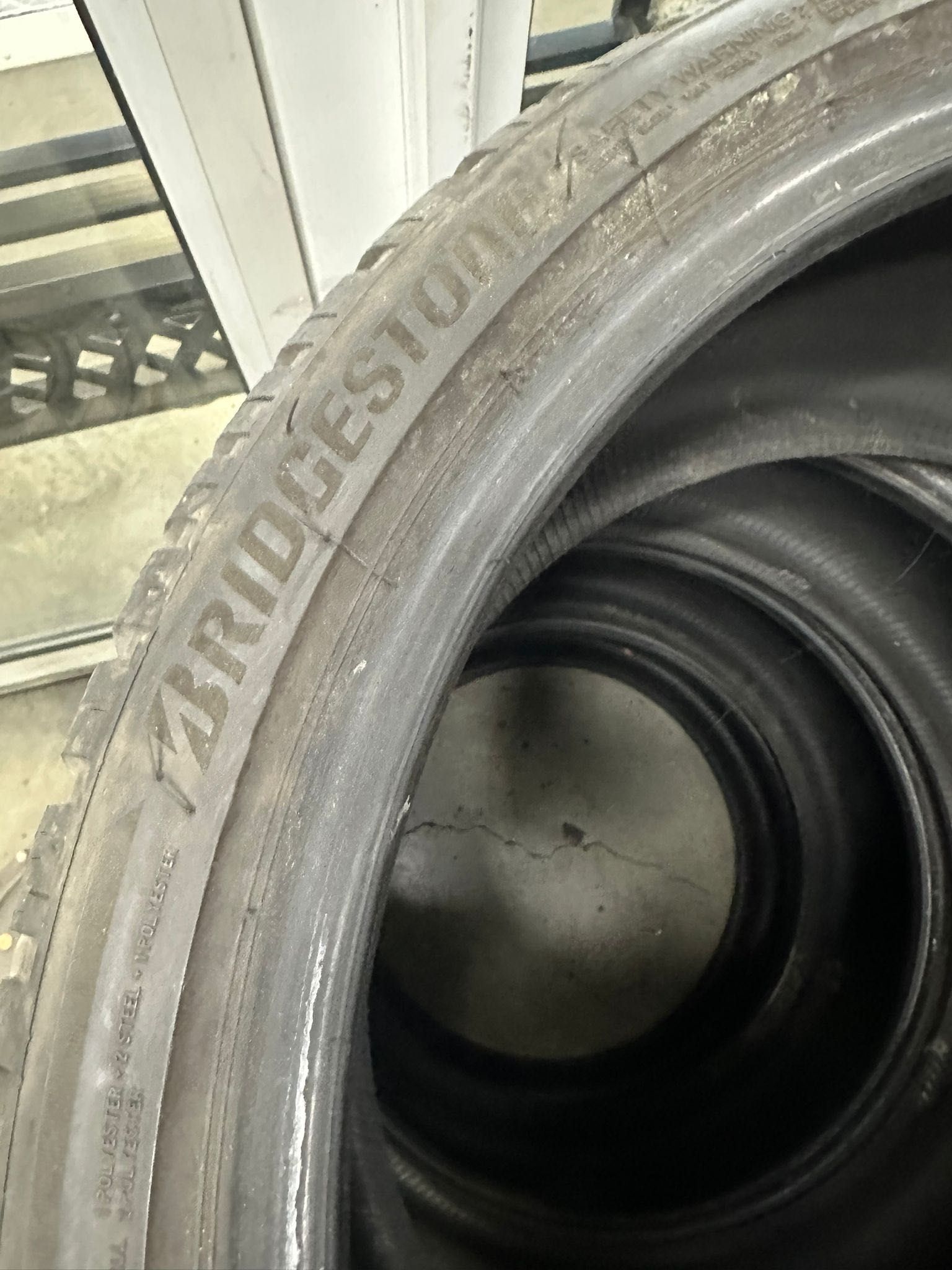 Зимни гуми Bridgestone  sport  paket M850 BMV