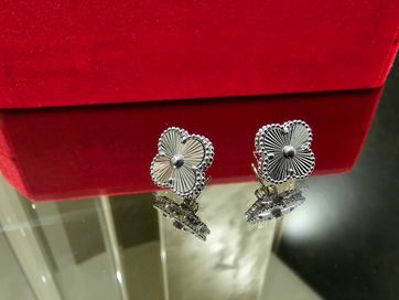 Van Cleef & Arpels VCA Silver Vintage Alhambra Clover Дамски Обеци