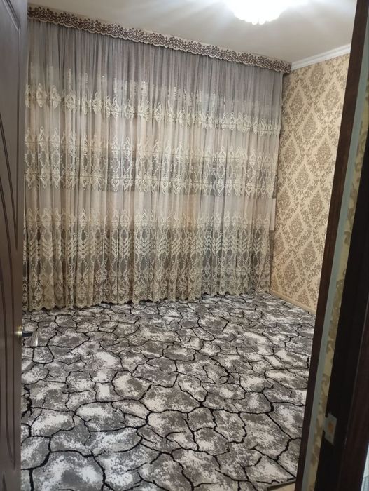 Продается 1 комнатная квартира спутник 4 1/4/4 средний ремонт 21000