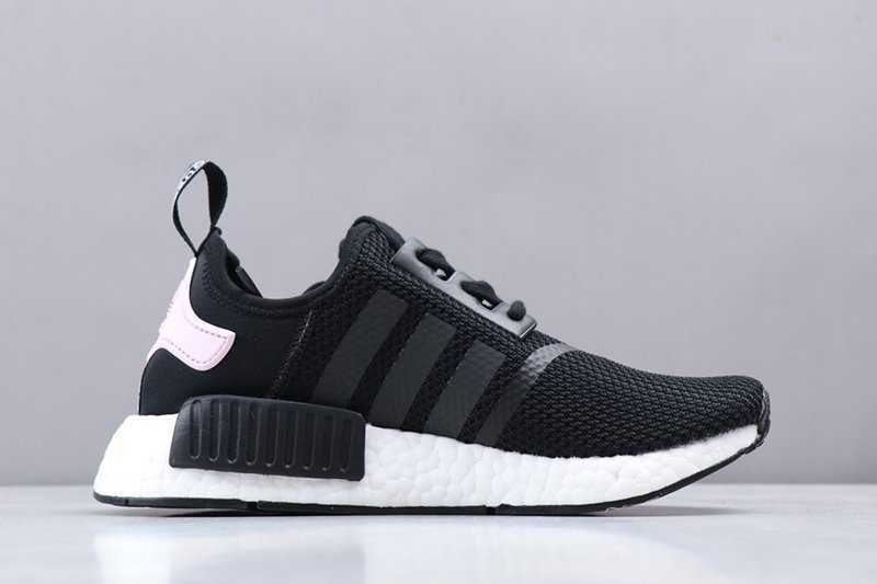 Оригинални мъжки маратонки * ADIDAS NMD_R1 * - 42 2/3