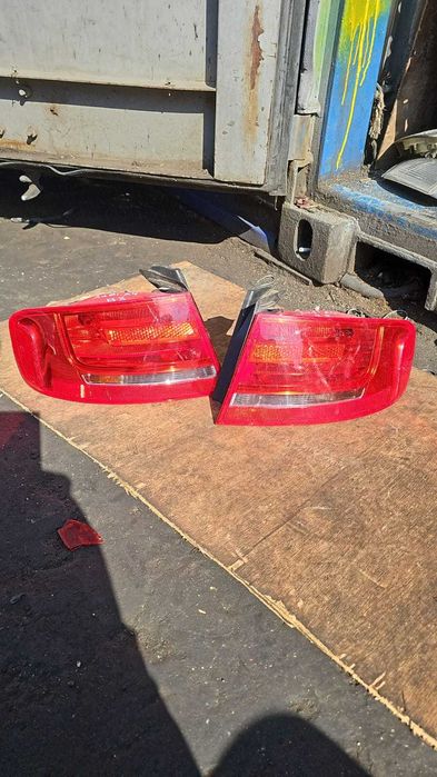 Задние фонари на Audi A4 B8
