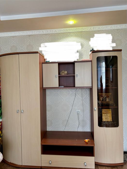 Срочно продам Горка для гостиной