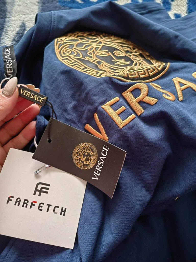 Лот екипи  Gucci и Versace