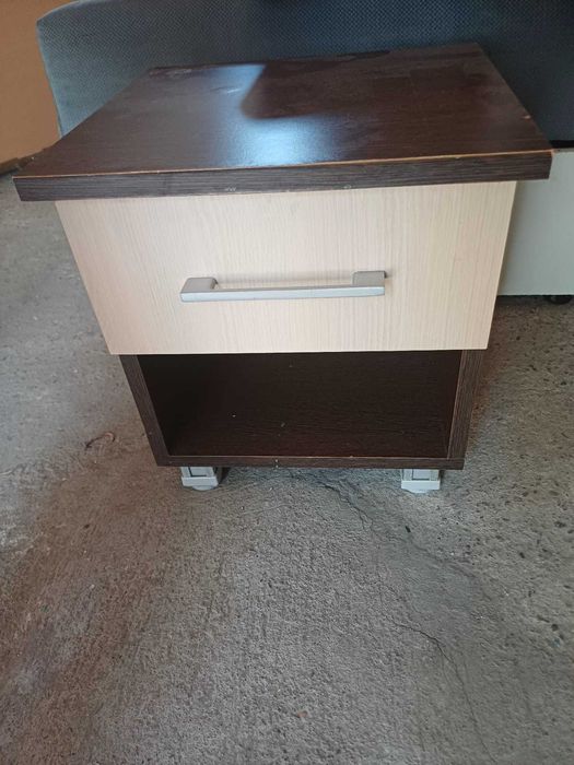 Comoda 45 cm lățime 75 cm lunghime + bonus noptiera gratis