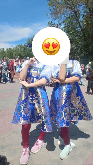 Продам костюмы девочкам