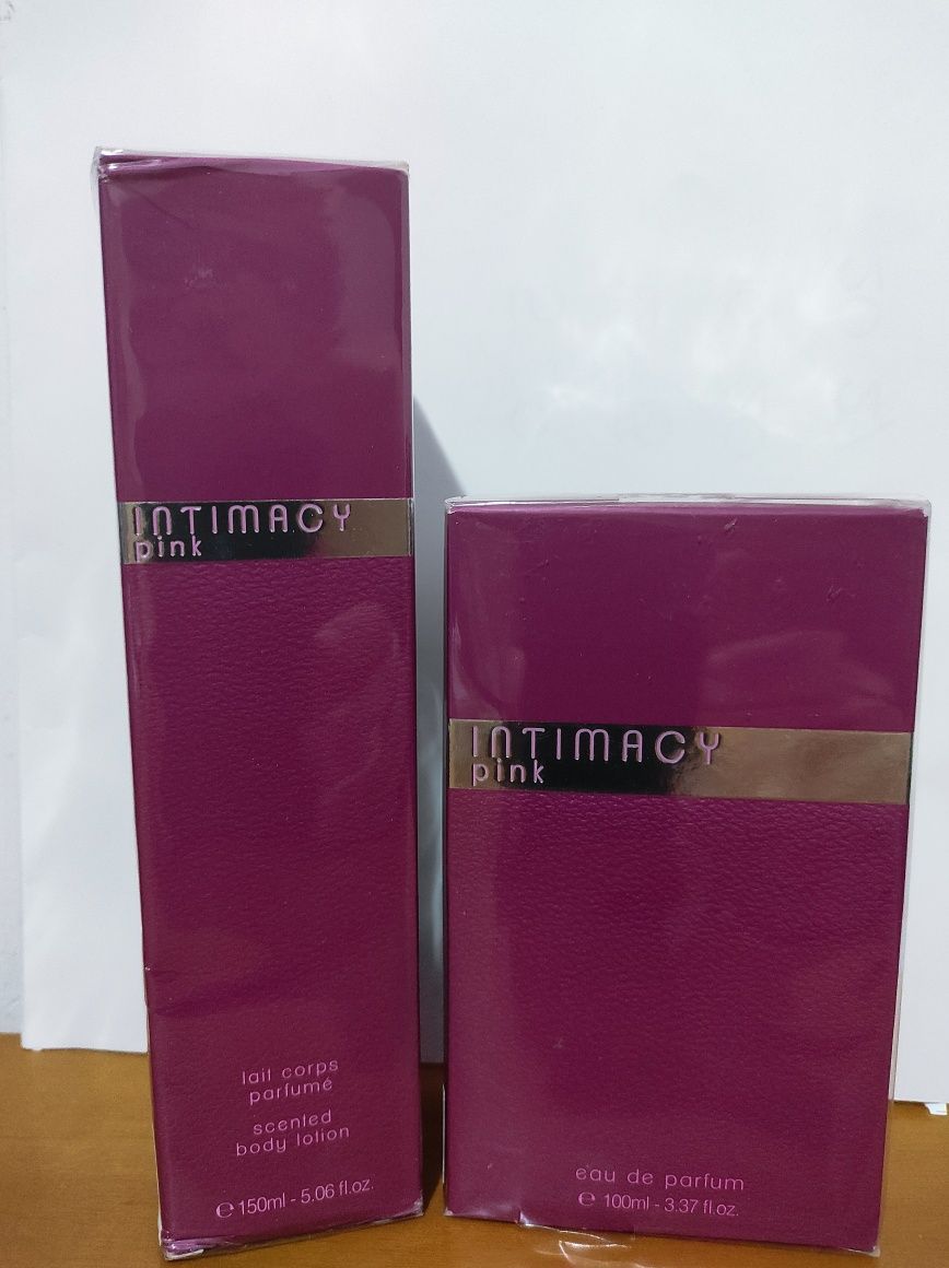 Parfum + Deodorant Spray Intimacy Pink