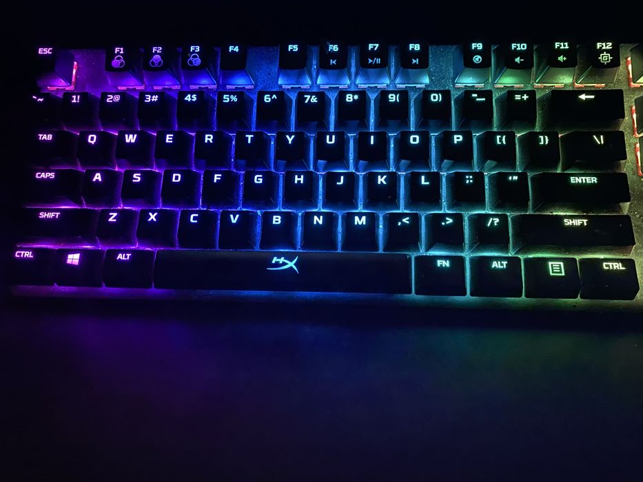 pc gaming (monitor tastatura mouse casti)