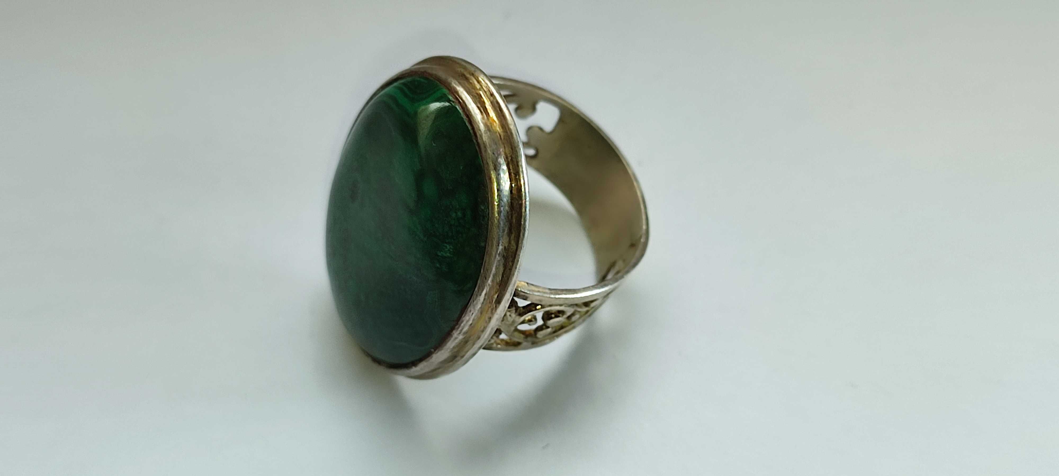 Серебряное кольцо с натуральным камнем МАЛАХИТ