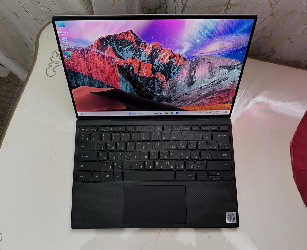 DELL Xps 13/ SSD:1000GB/ Core i7 / Озу:16/ Face ID/ Touch ID (Топовый)