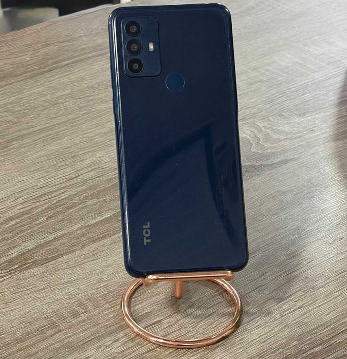 TCL 305 32GB 2GB RAM