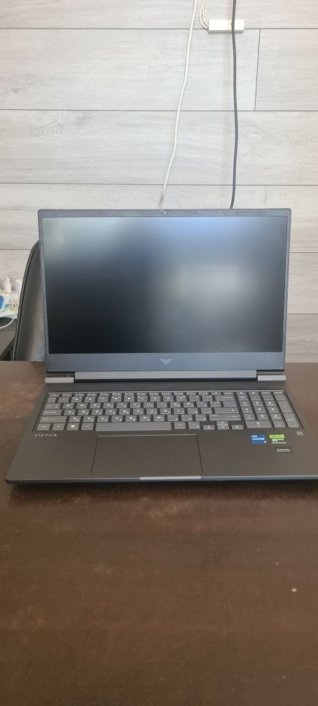 Геймърски Лаптоп HP Victus 16