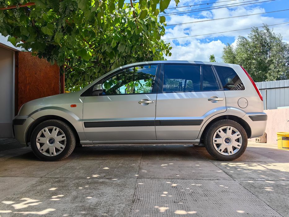 Ford Fusion proprietar din 2011