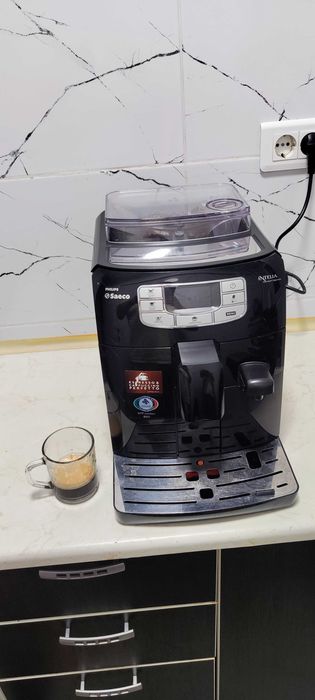 Espressor Automat Philips Saeco Intelia HD8753/11 Aparat Cafea Boabe