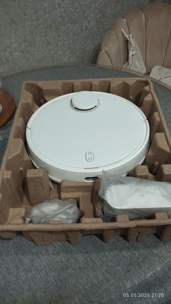Продам робот пылесос от Xiaomi. В хорошем состоянии
