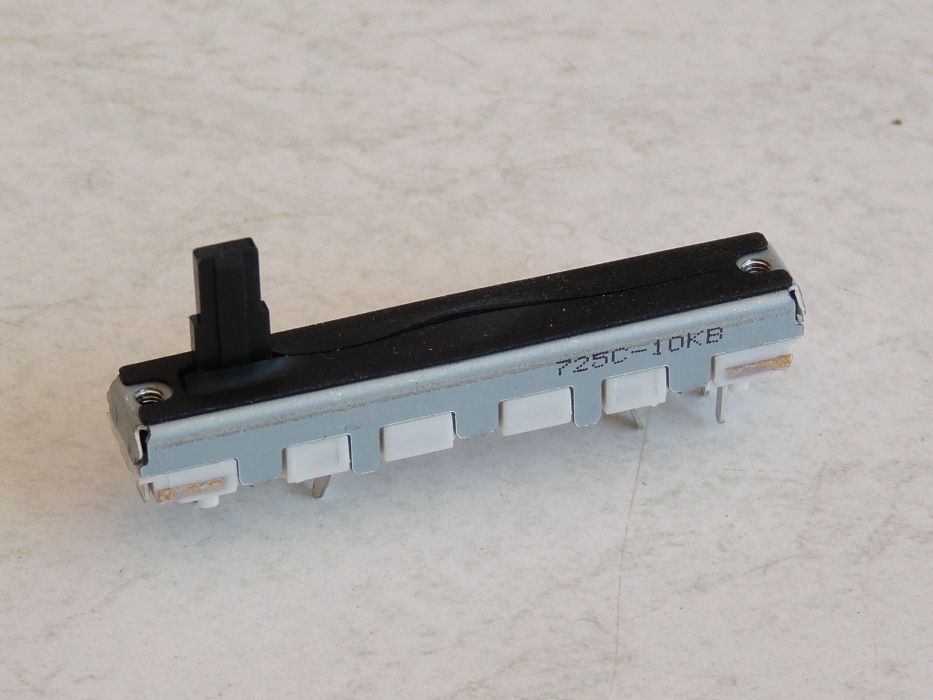 Potentiometre slider pentru aranjoare KORG