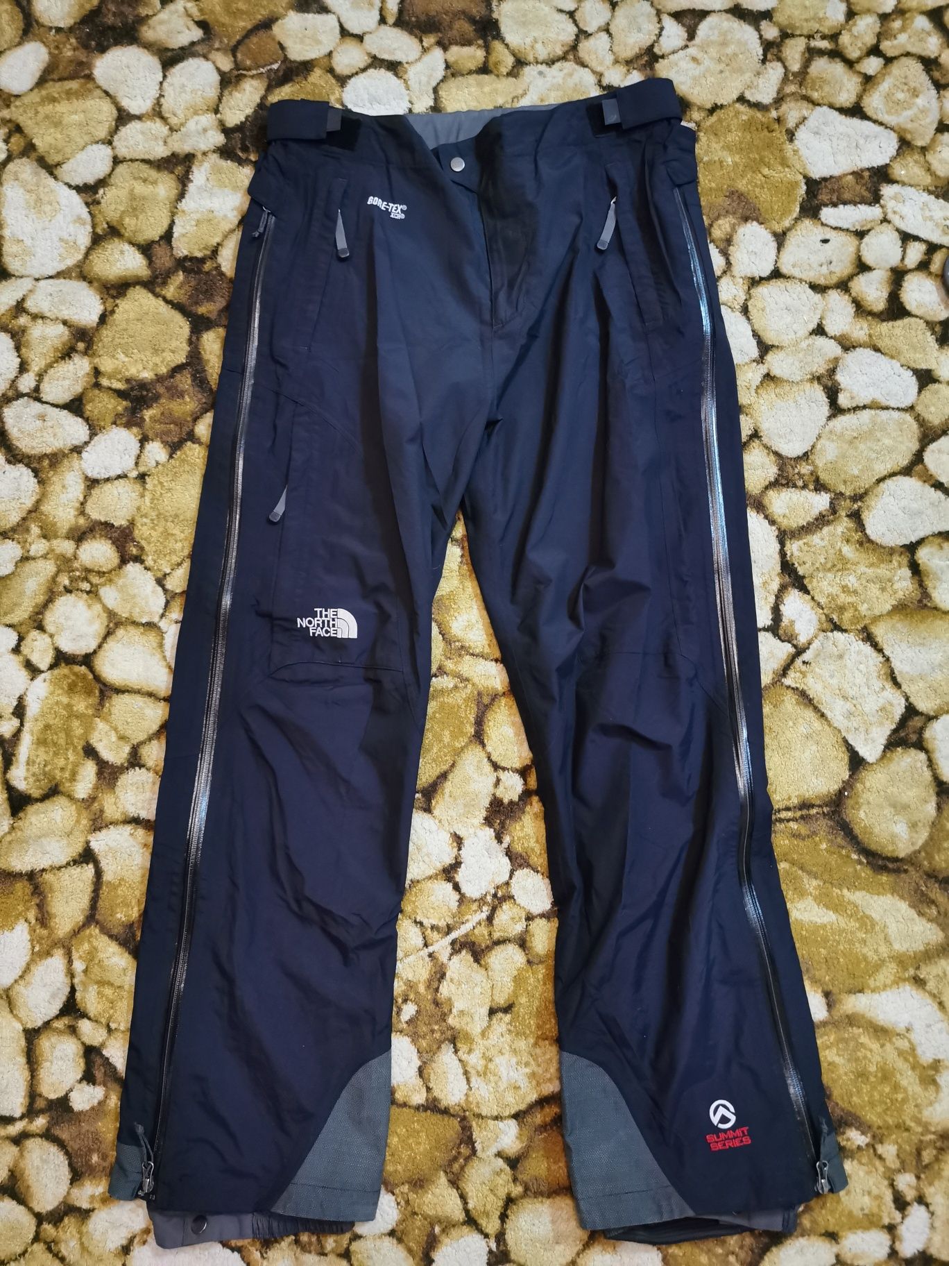 Pantaloni The North Face Summit Series L mammut salomon salewa