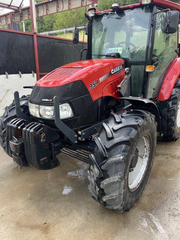 Tractor Caseih Farmall95A cu incarcator frontal