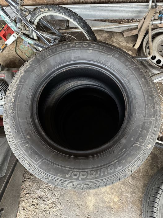 Vand anvelope 235/65/16c