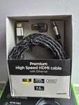 Гейминг слушалки, микрофон и hdmi кабел.