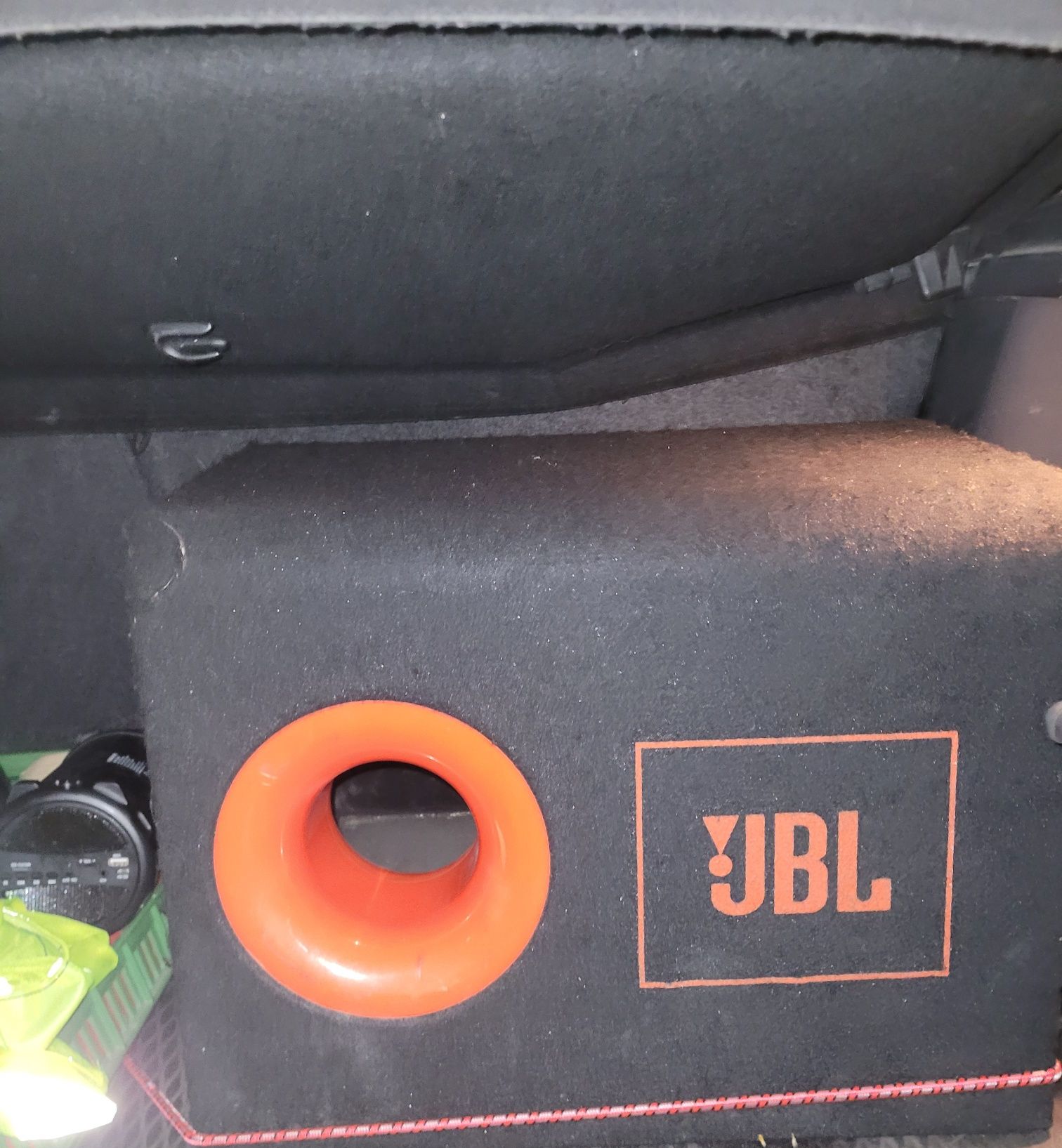 Subwoofer  JBL + amplificator pentru ea