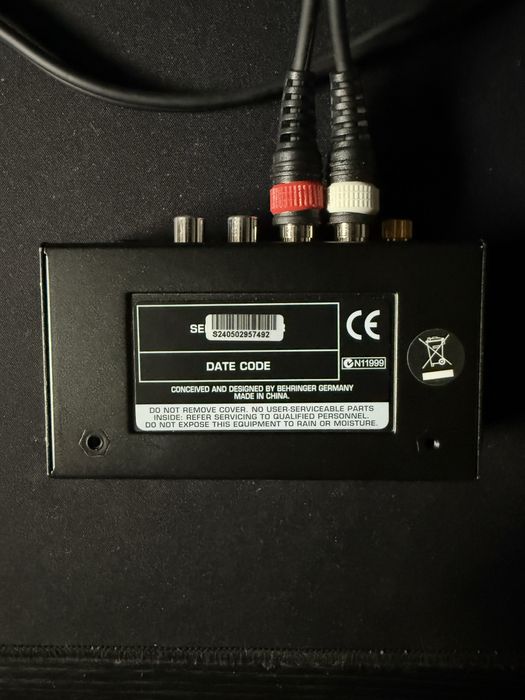 Behringer PP-400 Phono Preamp + RCA Cables