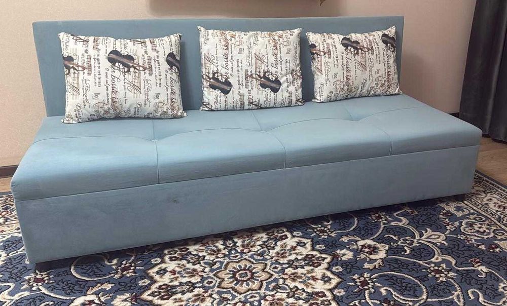 Диван с подушками раскладной, 190 см