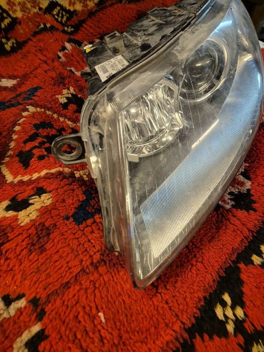 Ляв оригинален Фар с Ксенон за Ауди А6 4F 2005 -2010г