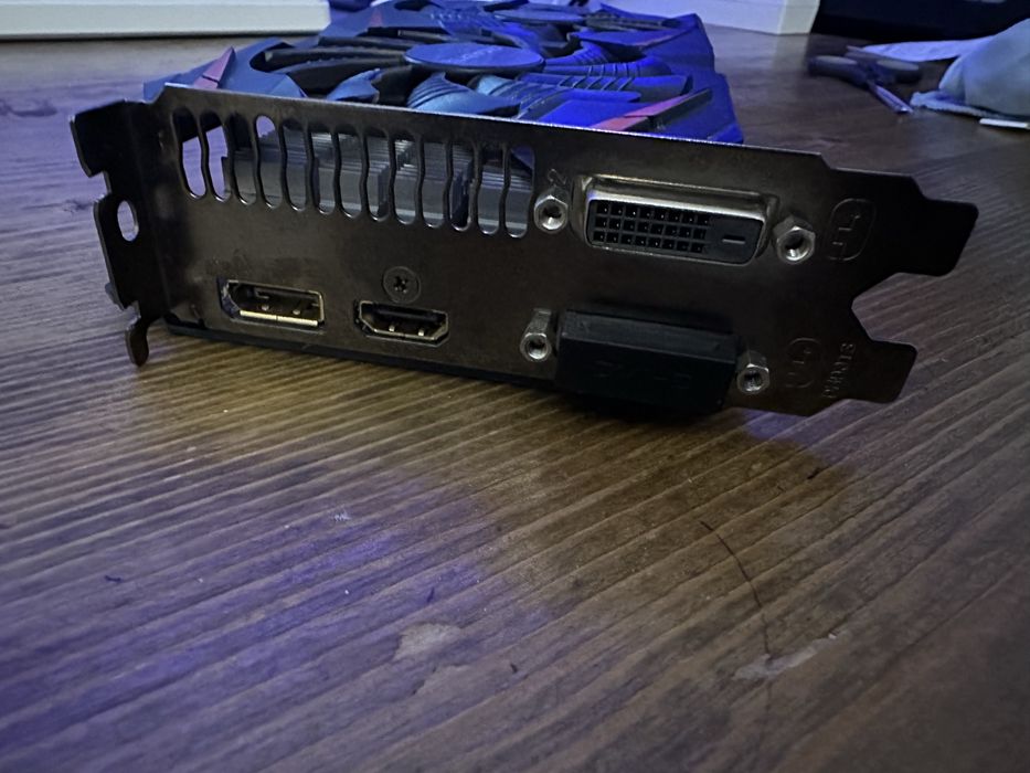 Placa video GTX 1060 Gigabyte nVidia