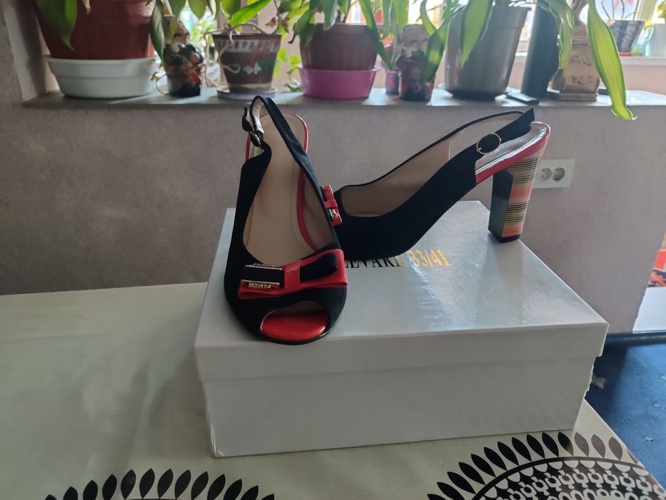 Вечерние женские туфли