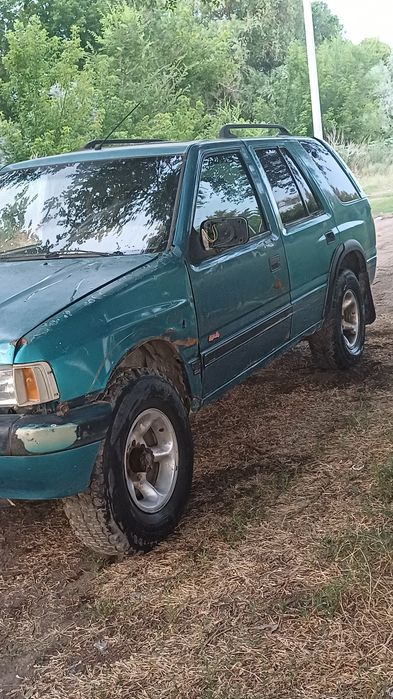 Опель Франтера по запчастям.