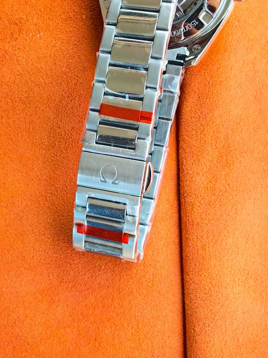 Omega Aqua Terra Blue с японски механизъм