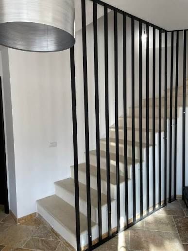 Riflaje metalice,scari interior,balustrade,porti,fundatie gard