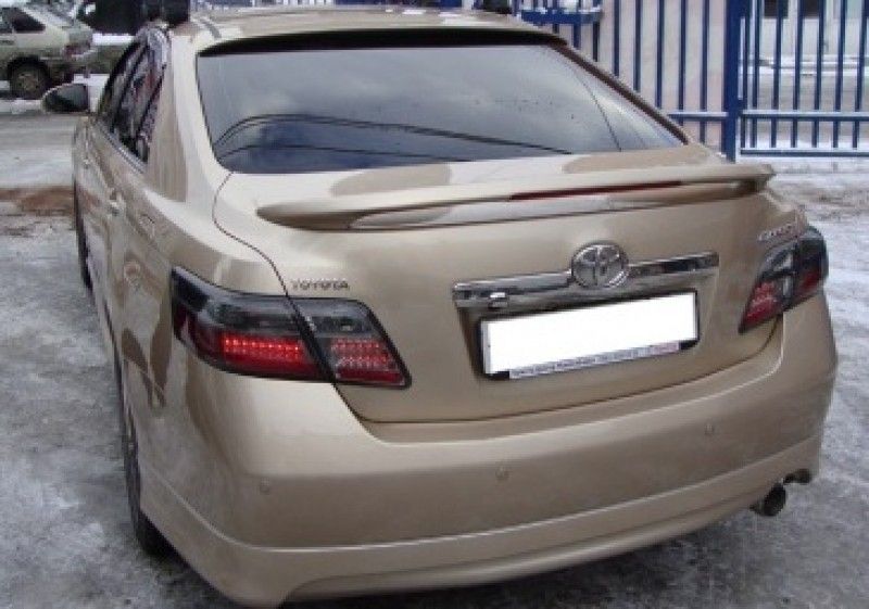 Спойлер продувной со стоп-сигналом Toyota Camry (V40)